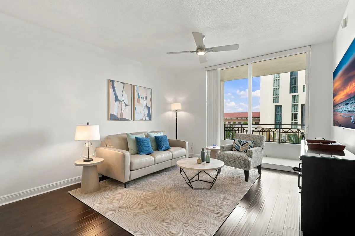 South Tower #521 at 550 OKEECHOBEE Boulevard 521, West Palm Beach