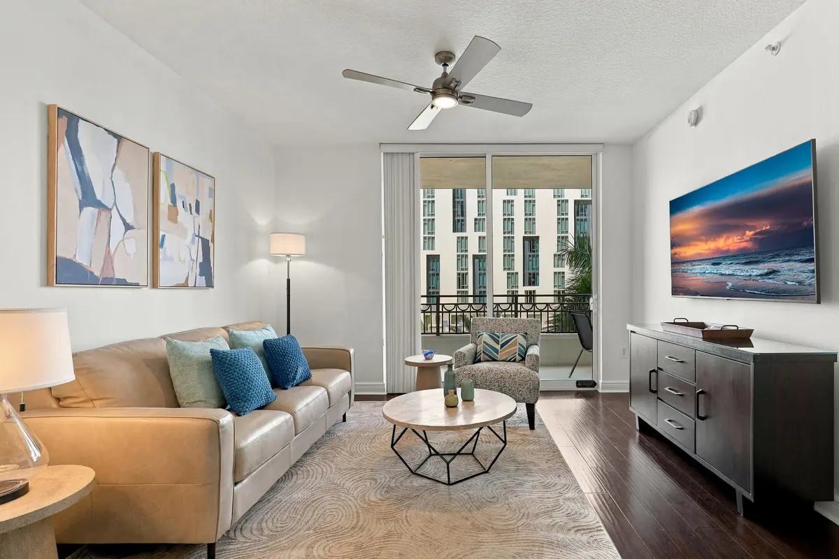 South Tower #521 at 550 OKEECHOBEE Boulevard 521, West Palm Beach