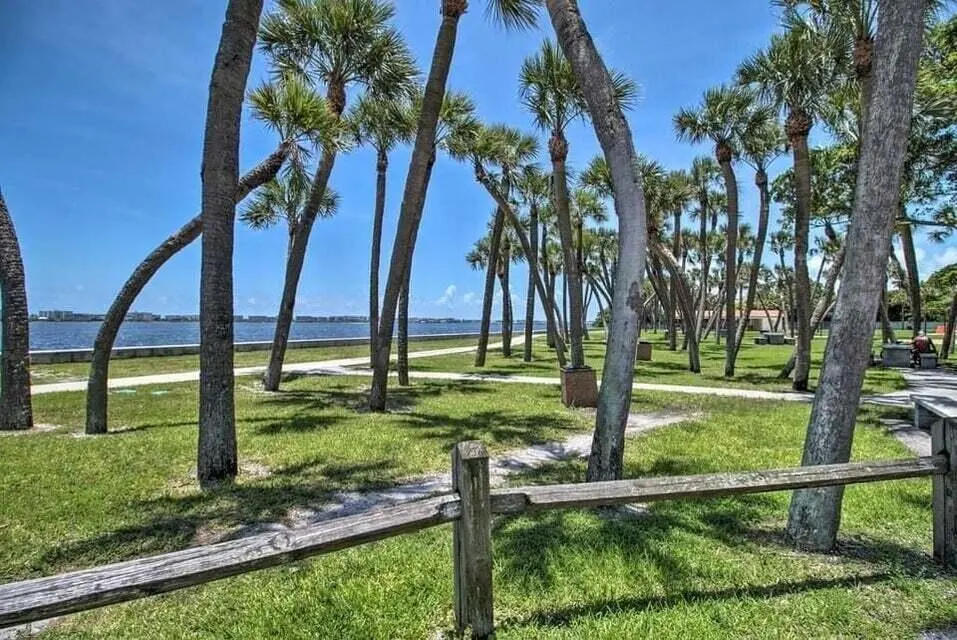 Bryant Park at 407 S LAKESIDE Drive C, Lake Worth Beach