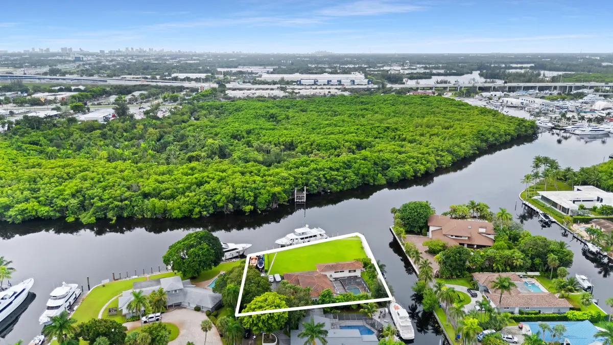 DJI_20260922095855_0414_D at 2461 SW 27TH Terrace, Fort Lauderdale