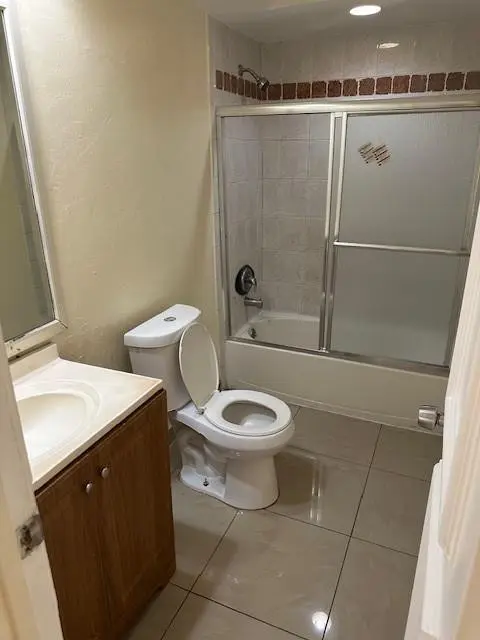 Photo 2 at 7807 W Kimberly Boulevard, North Lauderdale