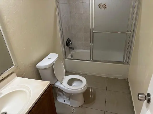 Photo 3 at 7807 W Kimberly Boulevard, North Lauderdale