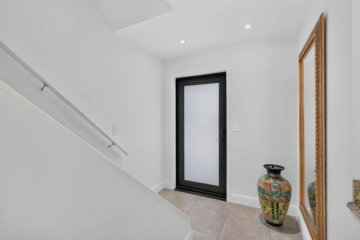 8-web-or-mls-_A7A7421 at 547 NE 7th Avenue, Fort Lauderdale
