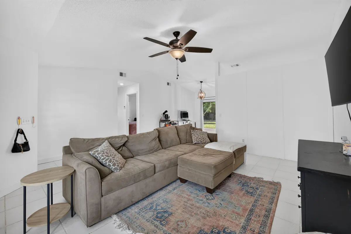 8-web-or-mls-3A5A0107 at 872 SW NICHOLS Terrace, Port St. Lucie