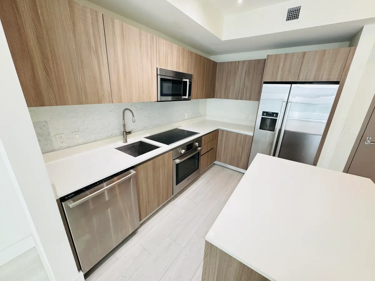 201 SW 17TH Road 603, Miami, FL – photo 2