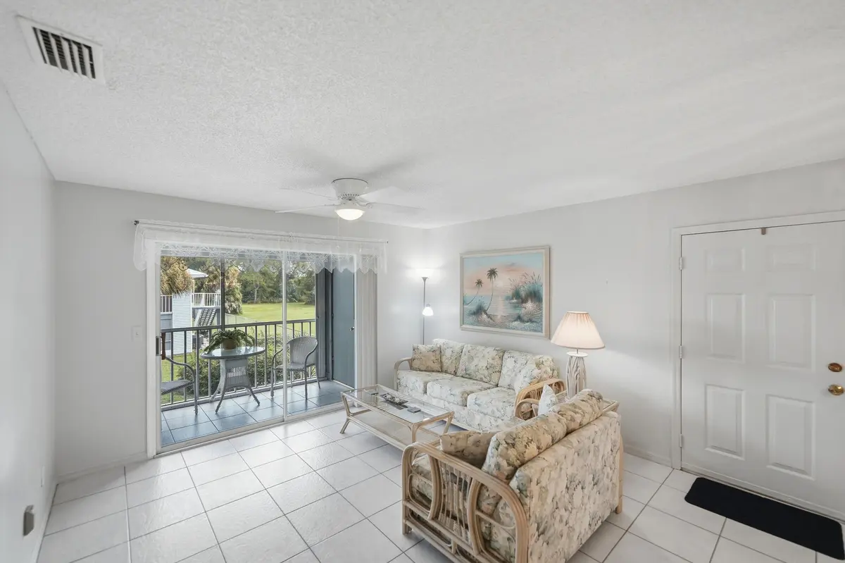 _DSC1531 at 105 SE Village Drive, Port St. Lucie