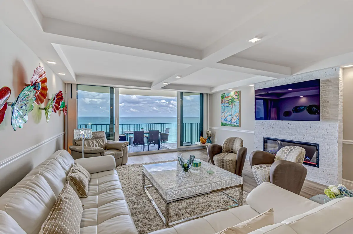 Living Room at 400 Beach Road 702, Tequesta