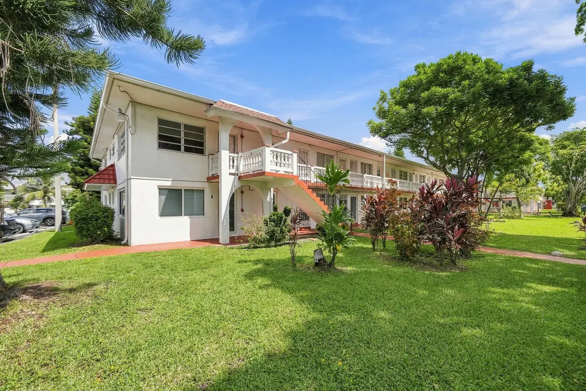01_dsc03431 at 175 NE 203rd Terrace 24, Miami