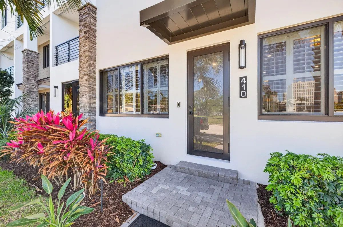 8-web-or-mls-699A9012 at 410 SE 12th Court, Fort Lauderdale