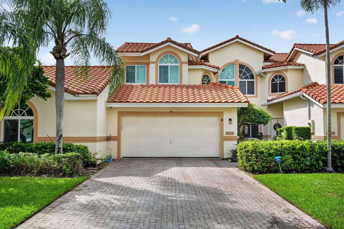 1-web-or-mls-001_DSC01036 at 457 W PALM AIRE Drive, Pompano Beach