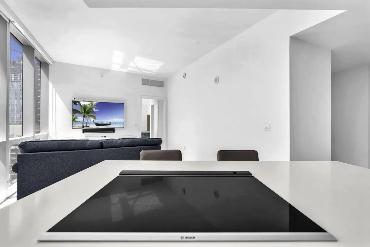8-web-or-mls-DSC08331 at 851 NE 1ST Avenue 1002, Miami
