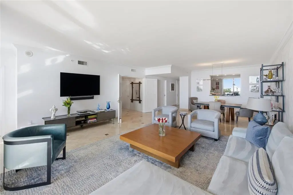 Living west at 2110 N OCEAN Boulevard 9D, Fort Lauderdale