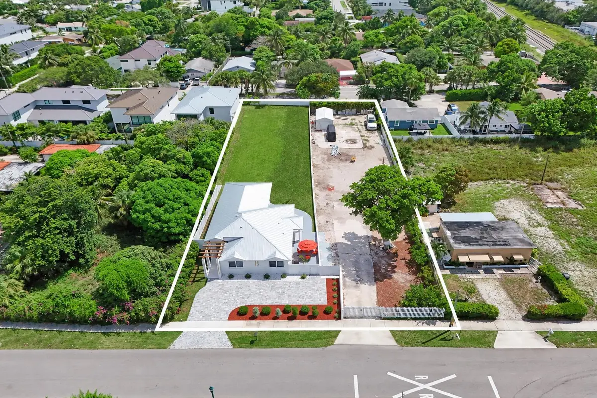Main Property 3 at 202 SE 4TH Street, Delray Beach