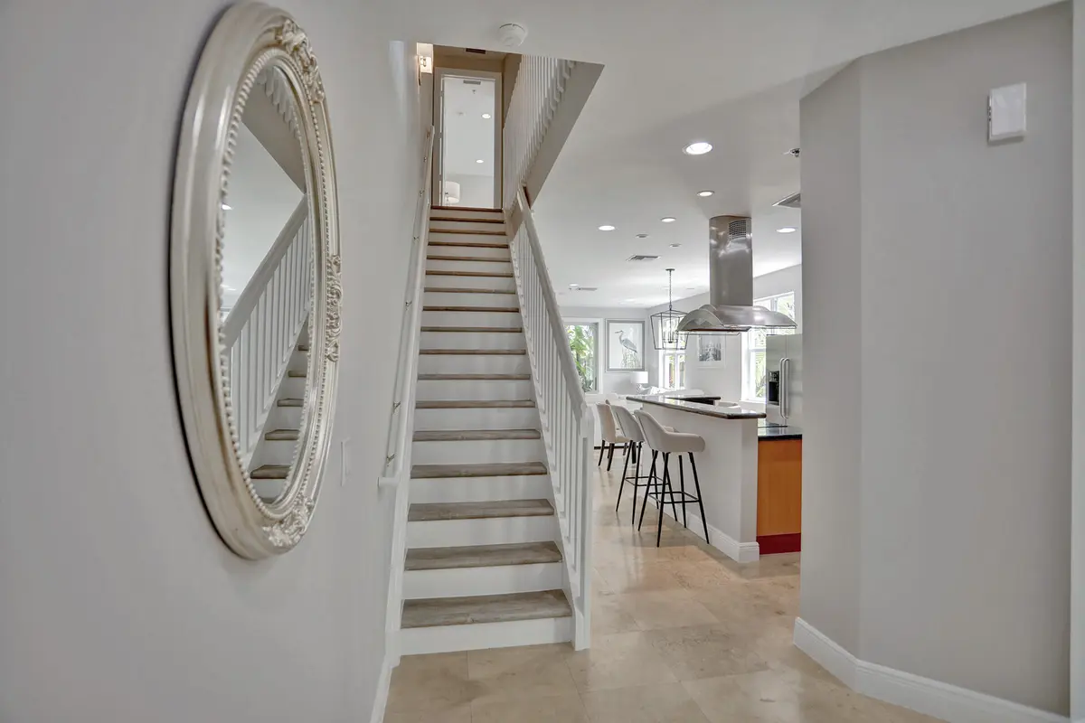 3W1A3630 at 728 NE 7th Avenue, Fort Lauderdale