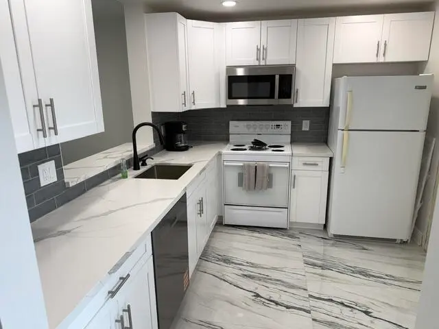 image3 at 205 SE 11TH Terrace 405, Dania Beach