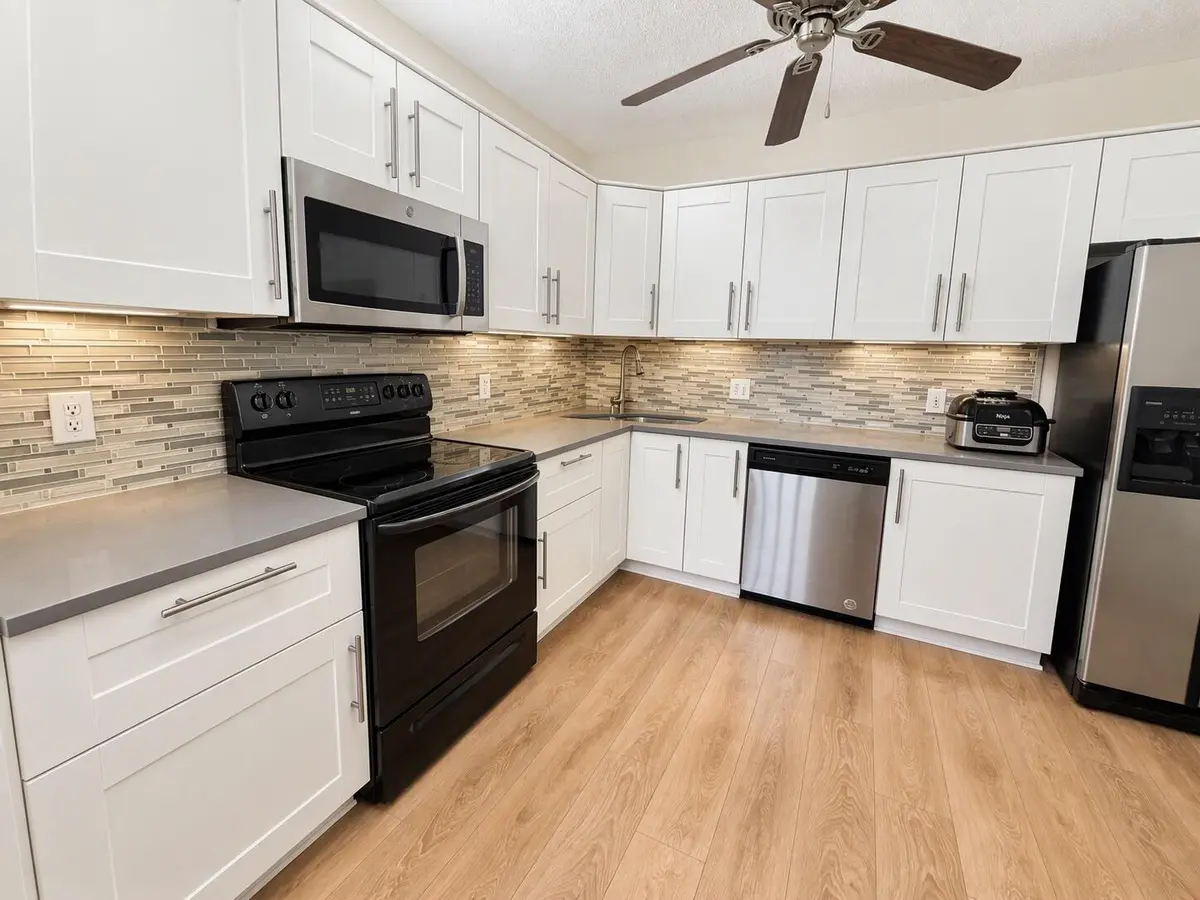 Kitchen at 4111 Coral Tree Circle 227, Coconut Creek