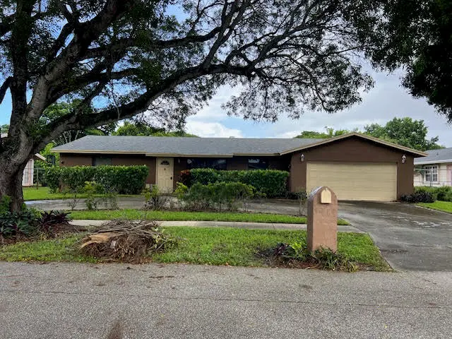 Front View at 4214 WAVERLY Drive, West Palm Beach
