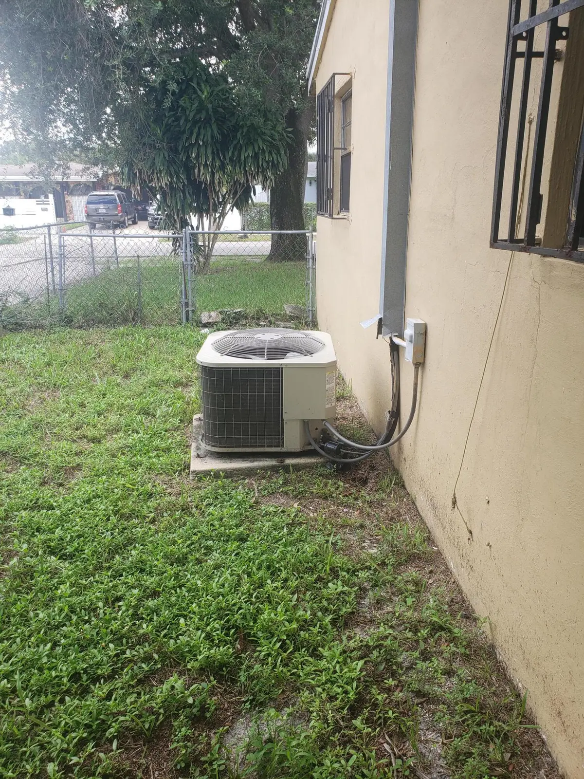 2821- AC UNIT at 2821 NW 171st Street, Miami Gardens
