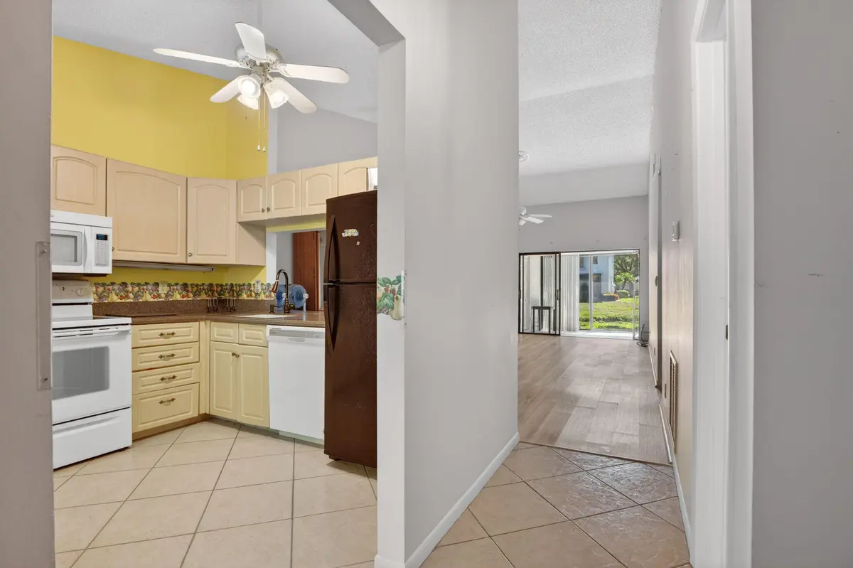 21-web-or-mls-017_DSC02295 at 3210 CARAMBOLA Circle S, Coconut Creek