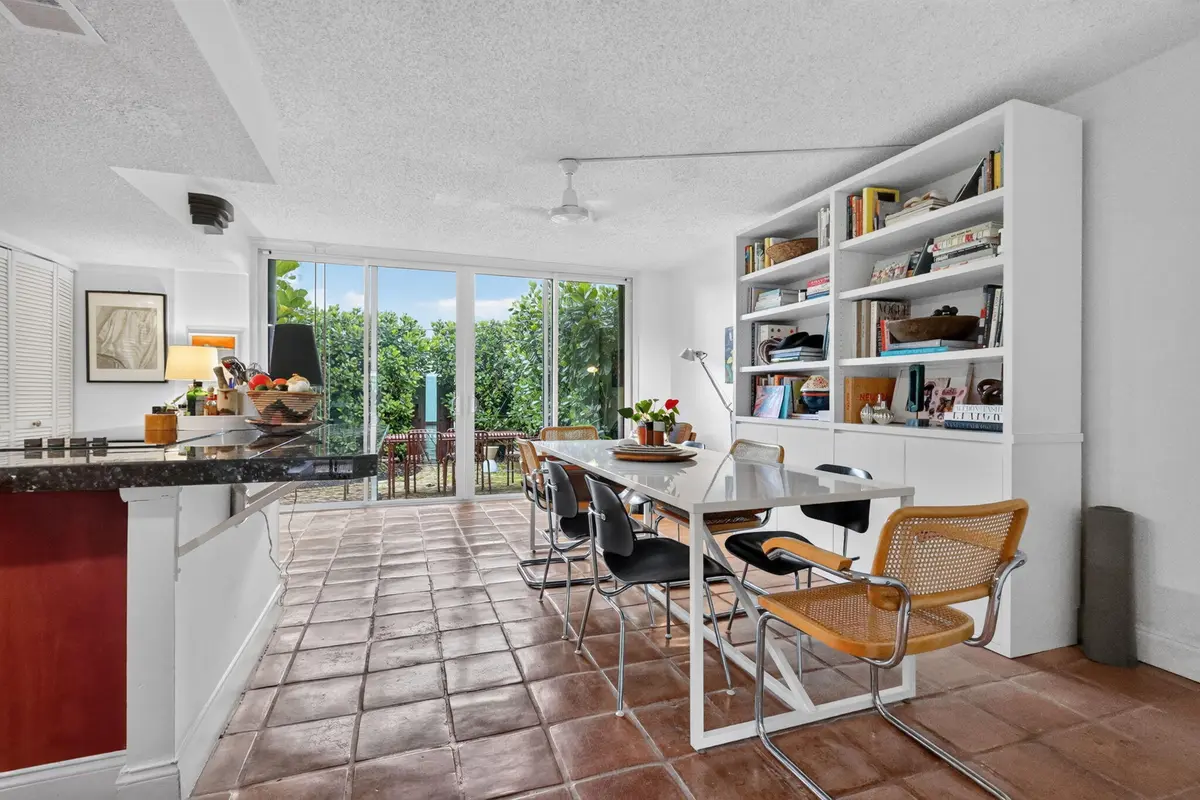 18-web-or-mls-8H3A5172 at 946 NE 24TH Avenue 186, Hallandale Beach