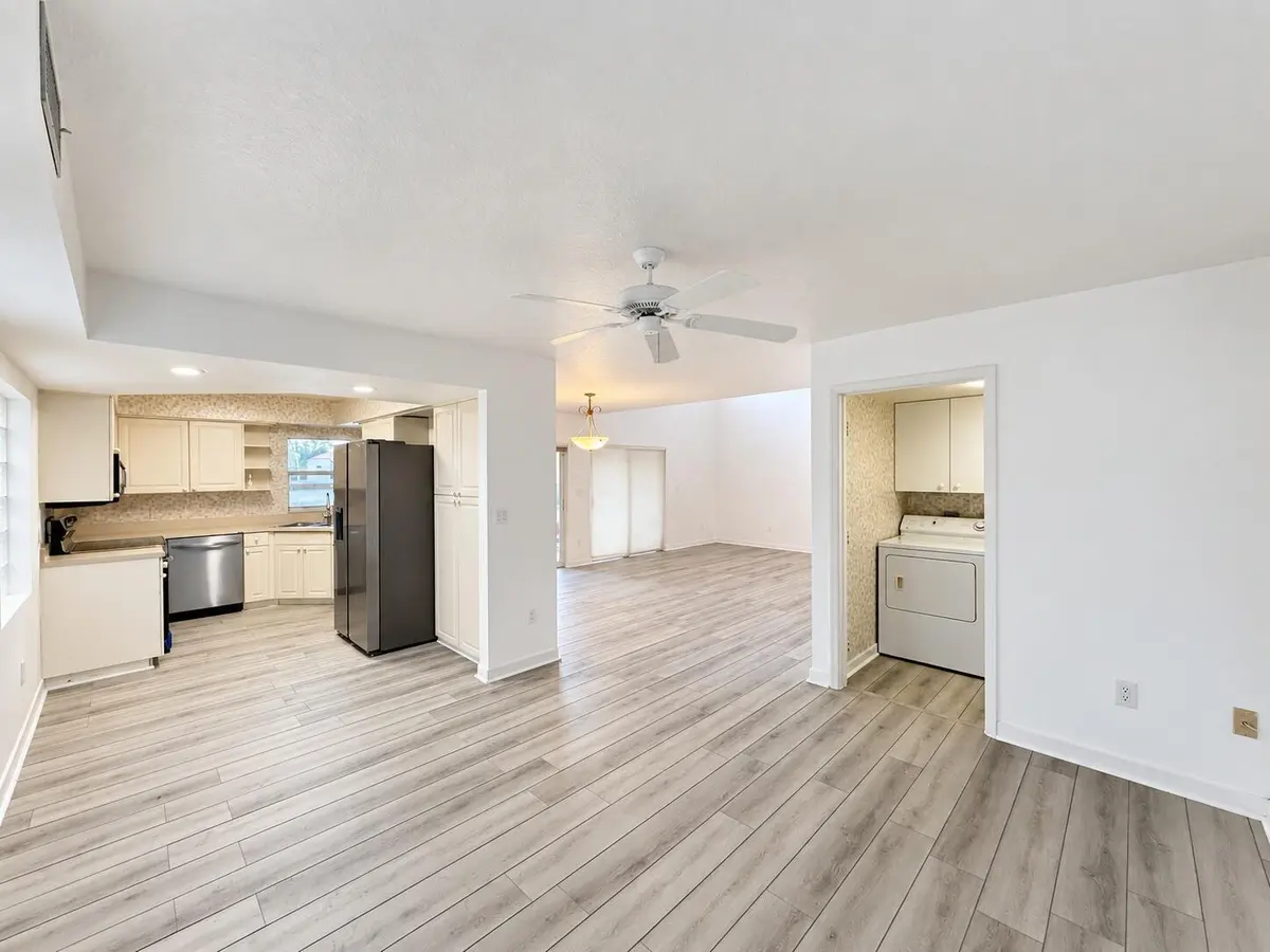 Dining Room at 1430 N Trafalgar Circle, Hollywood