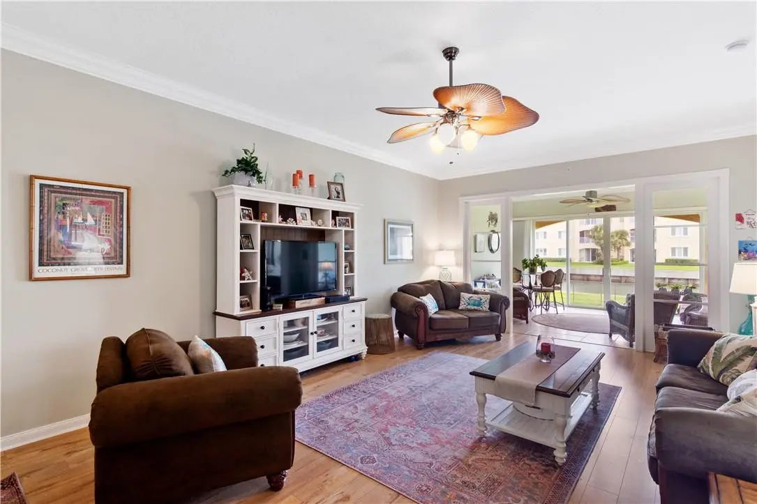 Photo 9 at 19 Harbour Isle Drive 106, Fort Pierce