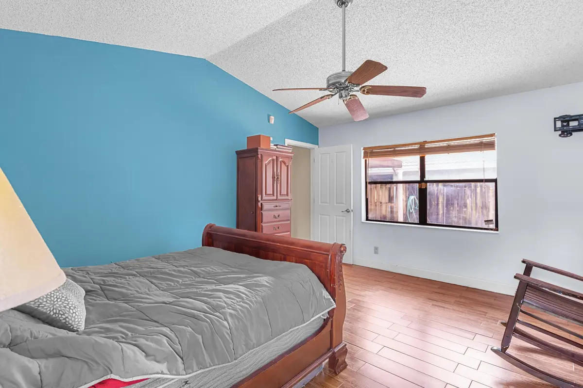 R6II9401 at 2872 NW 95th Avenue, Coral Springs
