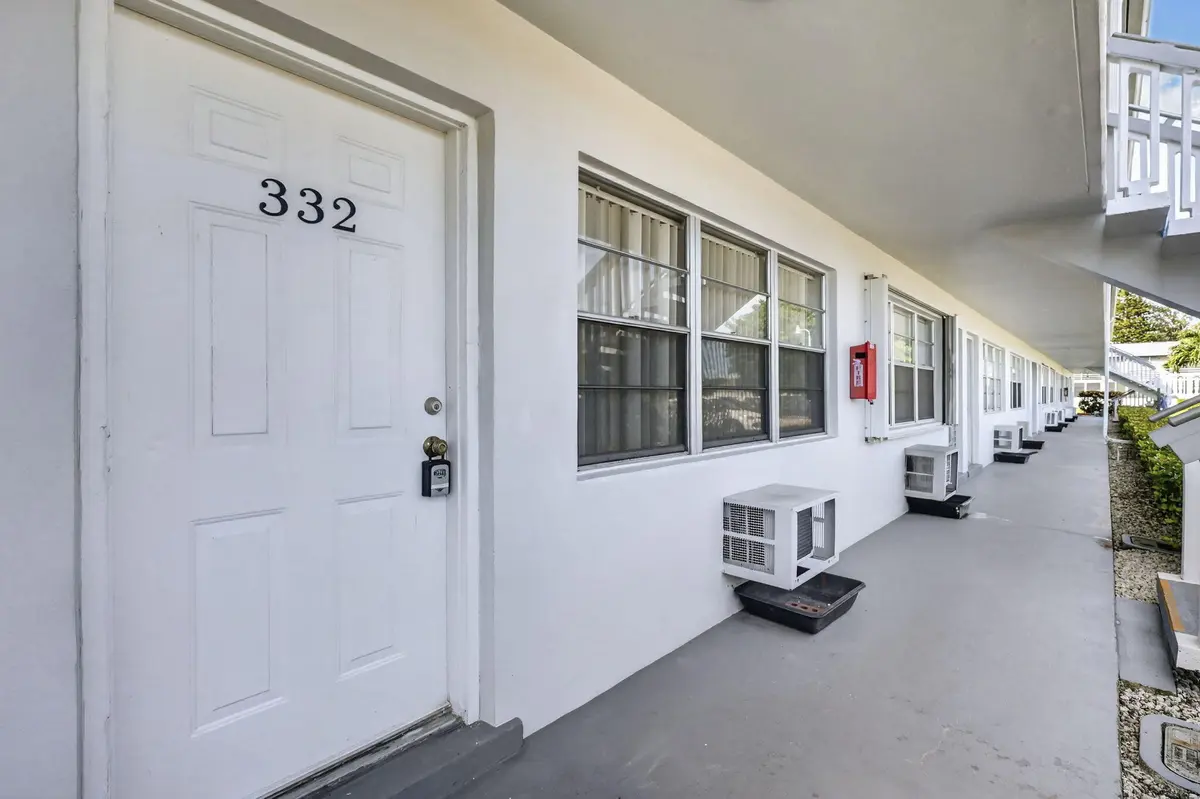 Entrance at 332 NORTHAMPTON Q, West Palm Beach
