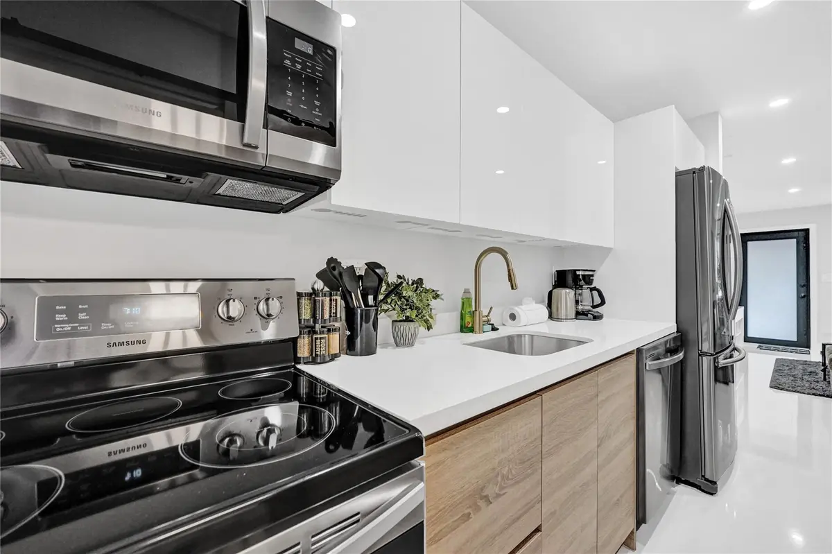 Photo 8 at 4536 POINCIANA Street 2, Lauderdale-By-The-Sea