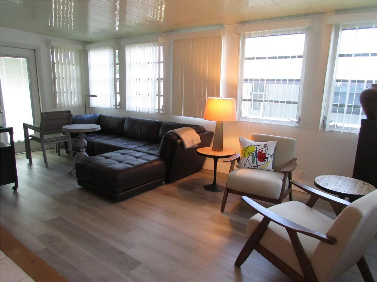 Photo 6 at 5249 NW 4TH Terrace, Deerfield Beach