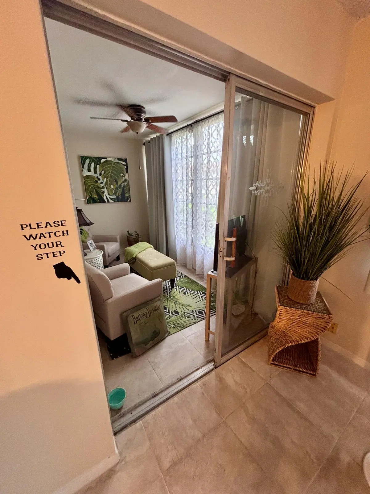 florida room at 400 NE 20TH Street B208, Boca Raton