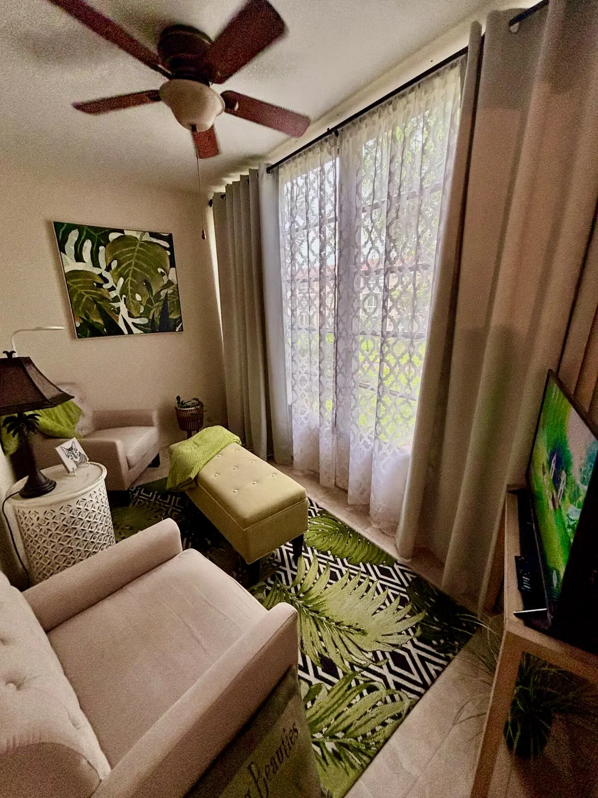 florida room at 400 NE 20TH Street B208, Boca Raton
