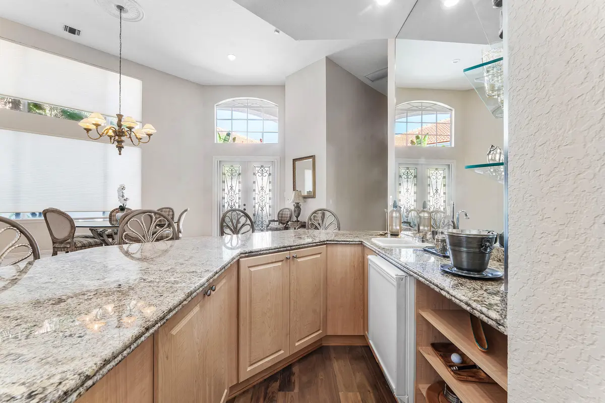 Bar at 125 Windward Drive, Palm Beach Gardens