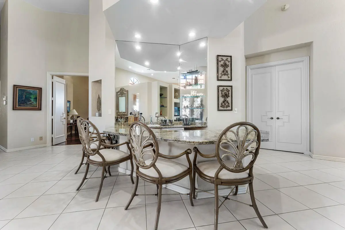Bar at 125 Windward Drive, Palm Beach Gardens