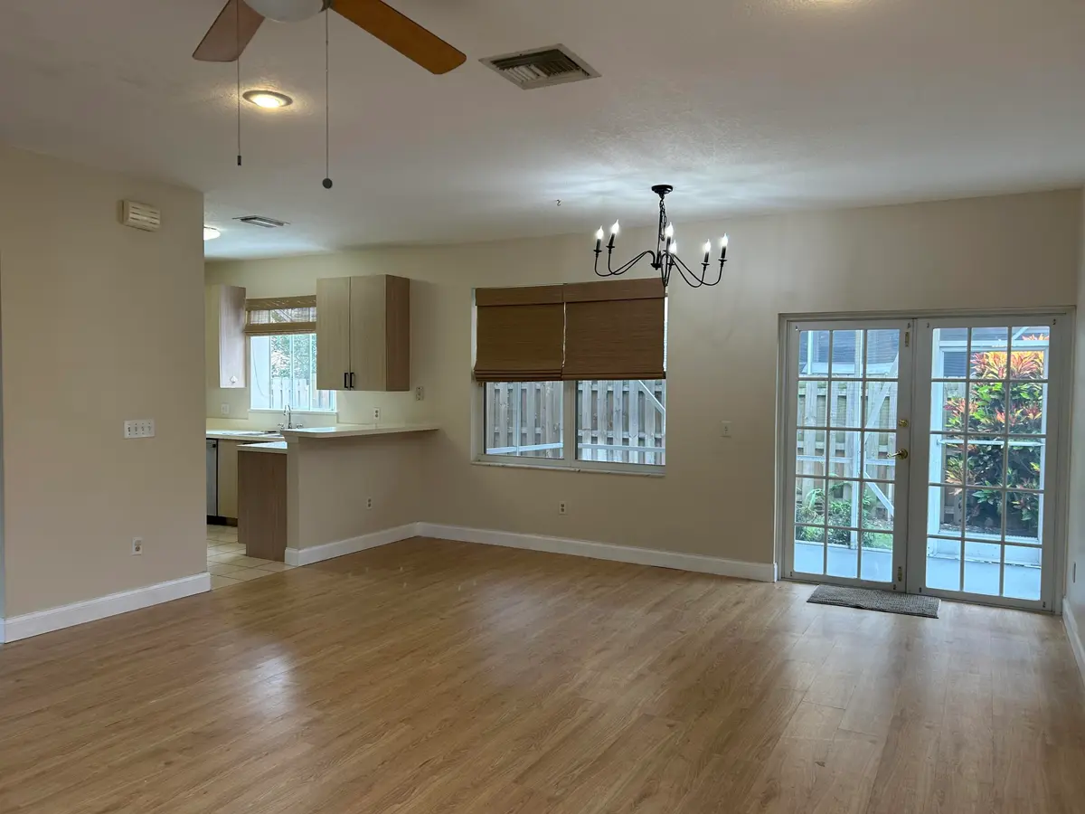 DINING AREA at 331 OAK CREST Terrace 331, Jupiter