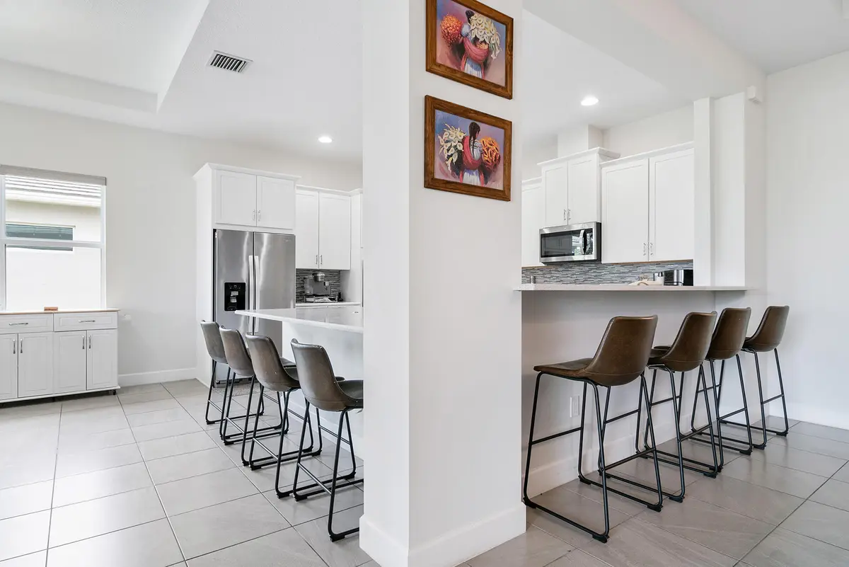 Kitchen at 15894 Meadowlark Court, Westlake