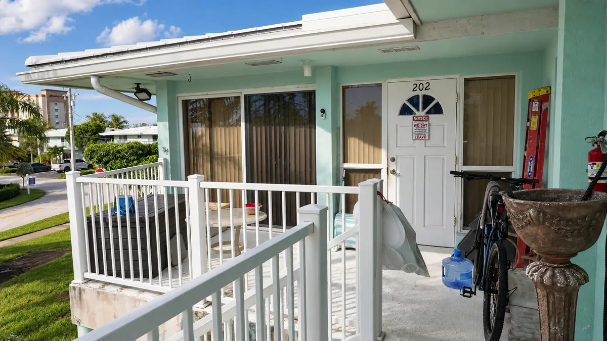 810 SE 22 Ave, #202 Open Patio 2 at 810 SE 22nd Avenue 202, Pompano Beach
