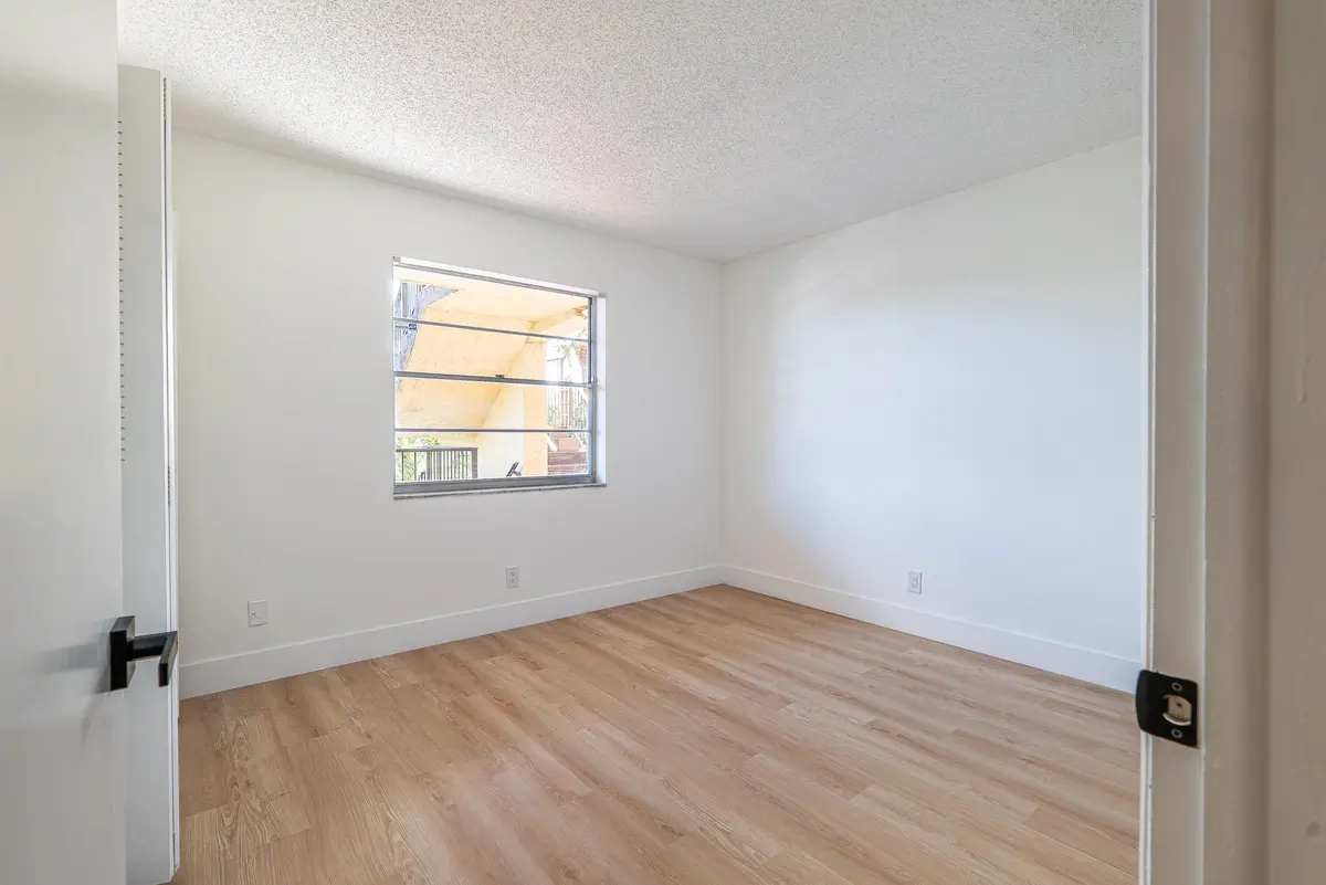 Guest Bedroom at 3121 NW 47th Terrace, Lauderdale Lakes