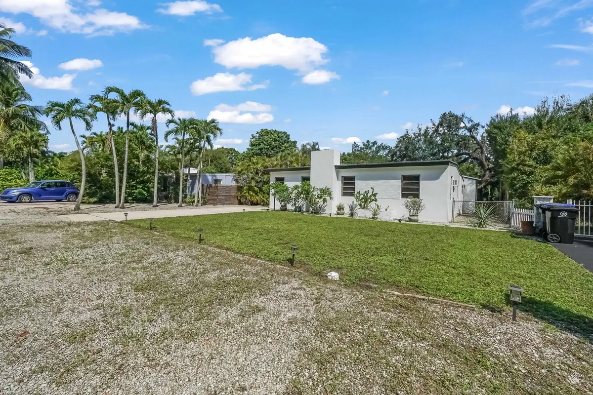 4 (1) at 1717 SW 14TH Street, Fort Lauderdale