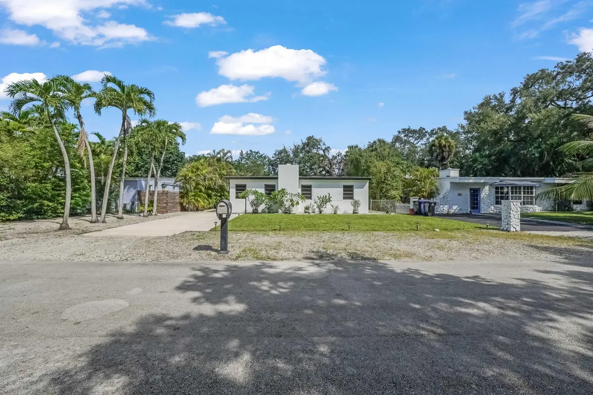 5 (1) at 1717 SW 14TH Street, Fort Lauderdale