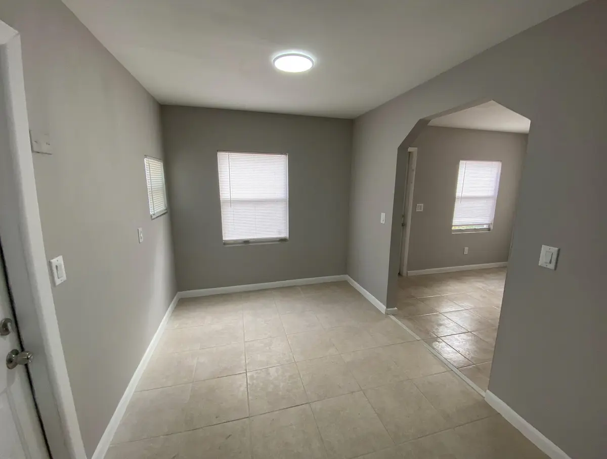 615 B at 617 N Dixie Highway, Lake Worth Beach