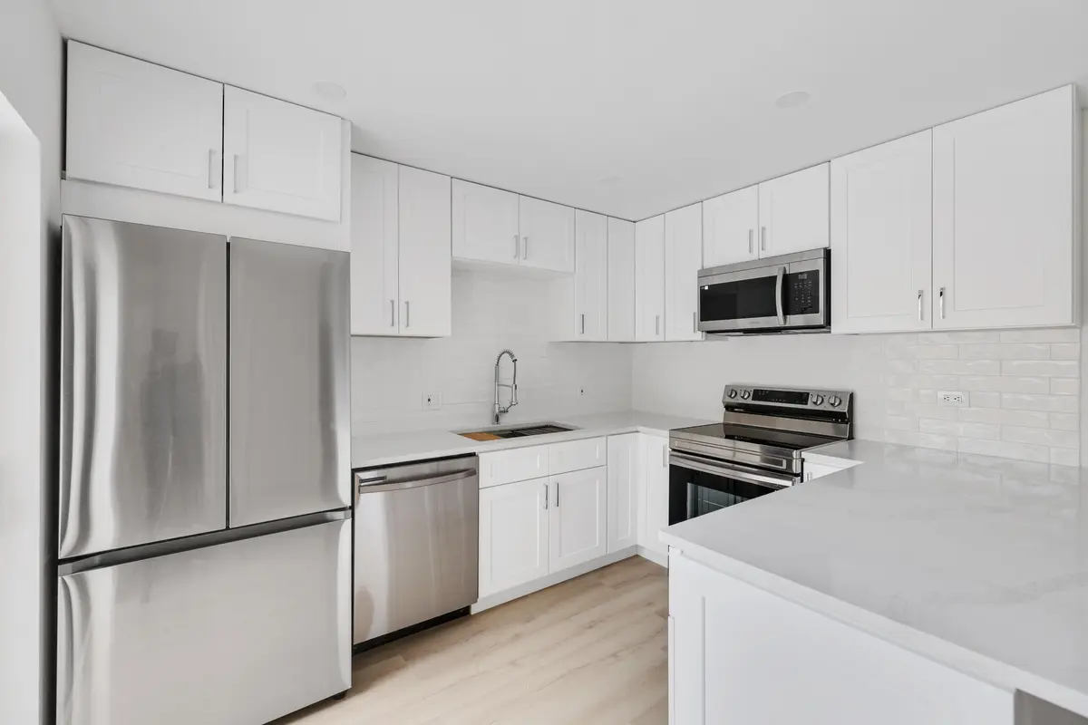 kitchen at 703 7th Terrace, Palm Beach Gardens