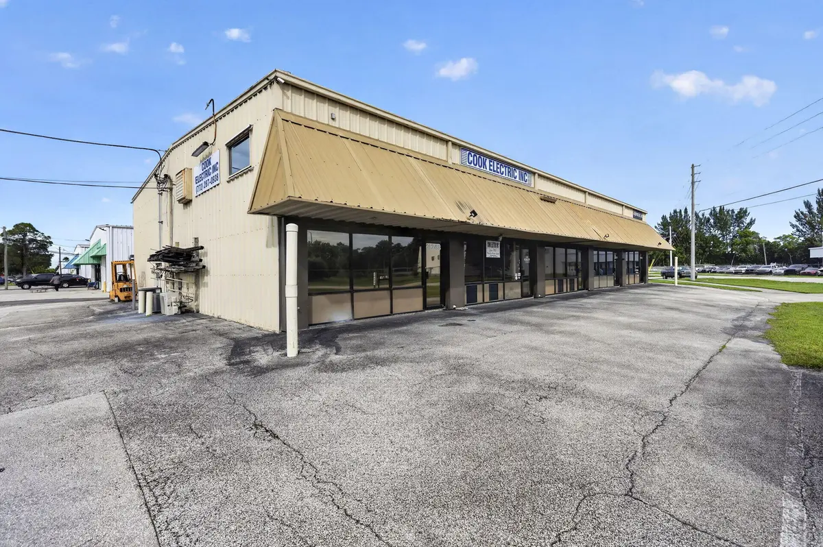 1-web-or-mls-_MLP0579 at 4248 SE COMMERCE Avenue, Stuart