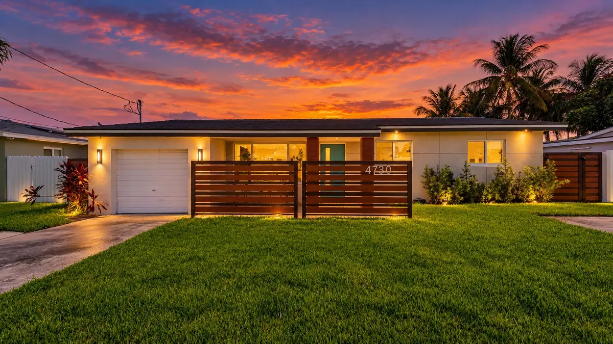 Twilight at 4730 SW 42ND Terrace, Dania Beach