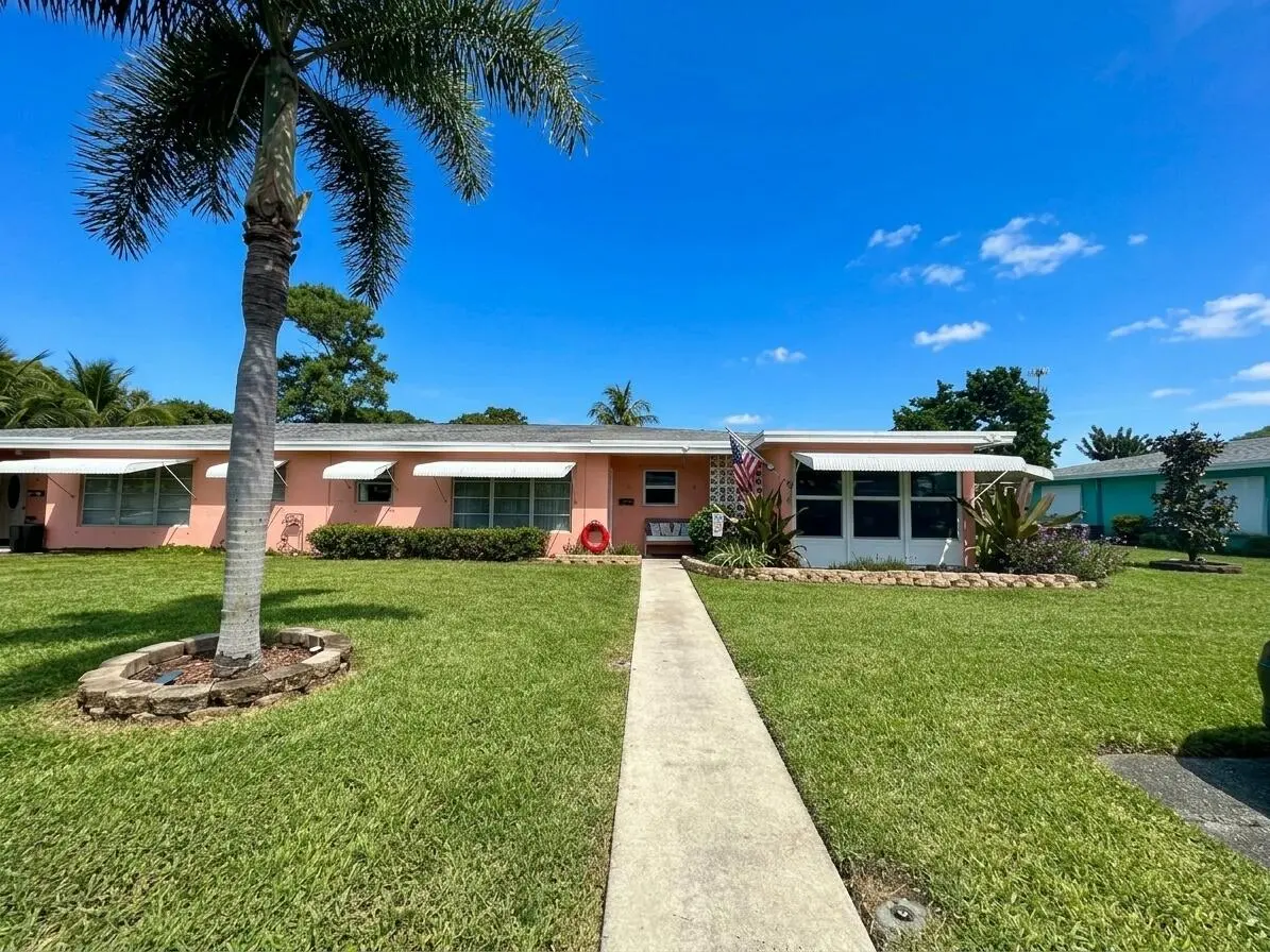 Front at 355 MAIN Boulevard C, Boynton Beach