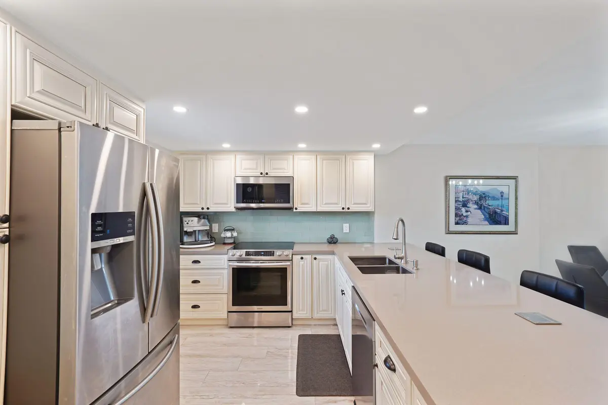 ABC07434 at 321 SE 3RD Street 308, Dania Beach