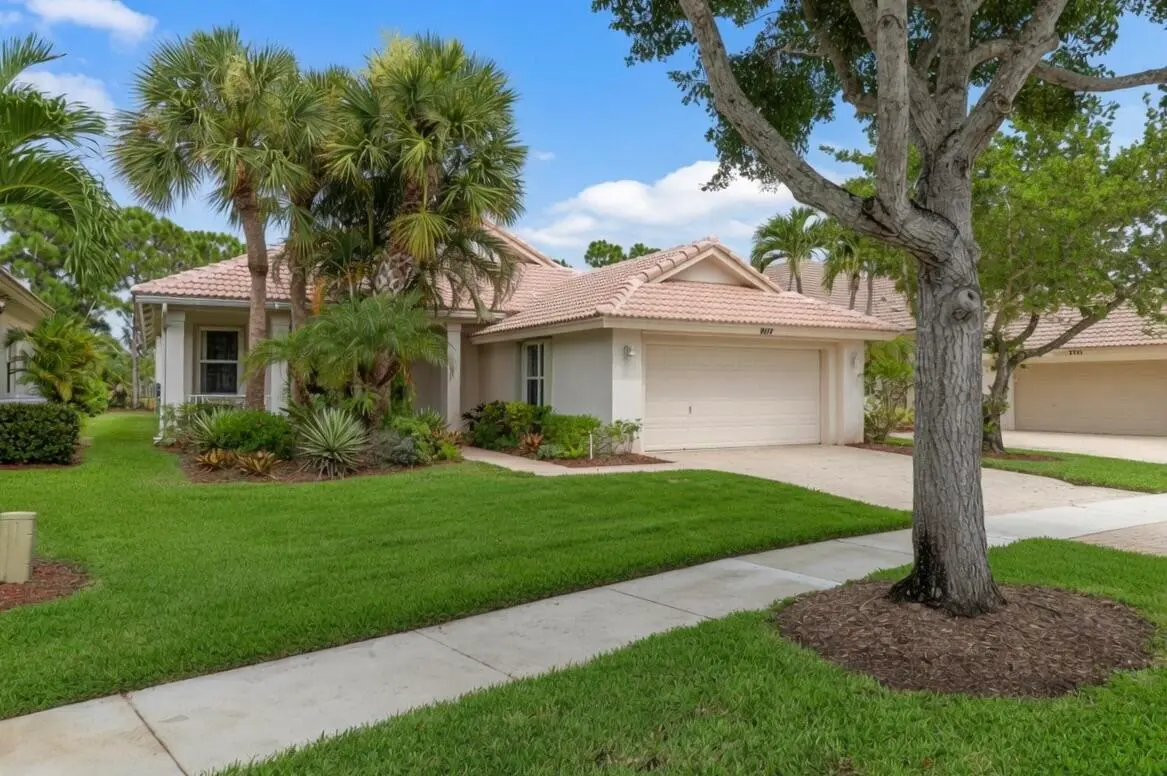 Front left at 9110 Bay Harbour Circle, West Palm Beach