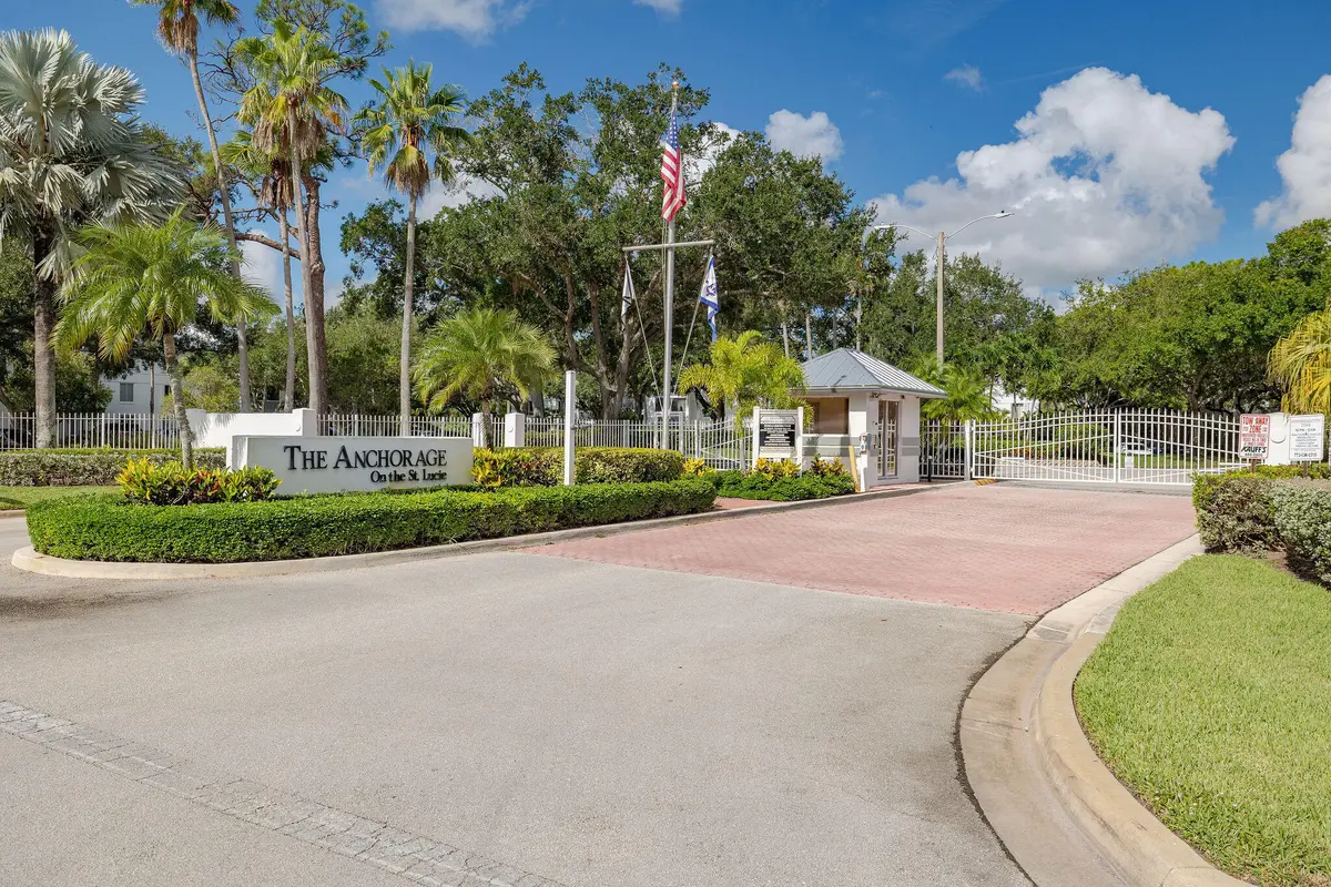 2502 SE ANCHORAGE Cove D-2, Port St. Lucie, FL – photo 1
