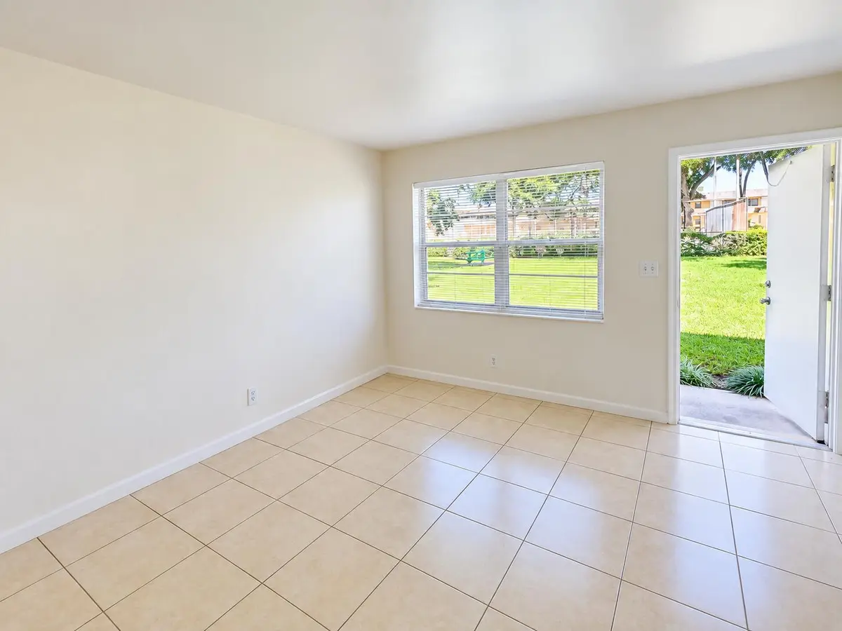 47AFF4E8-20E4-4912-9964-F5964309C7FB at 5150 NE 6TH Avenue 113, Oakland Park