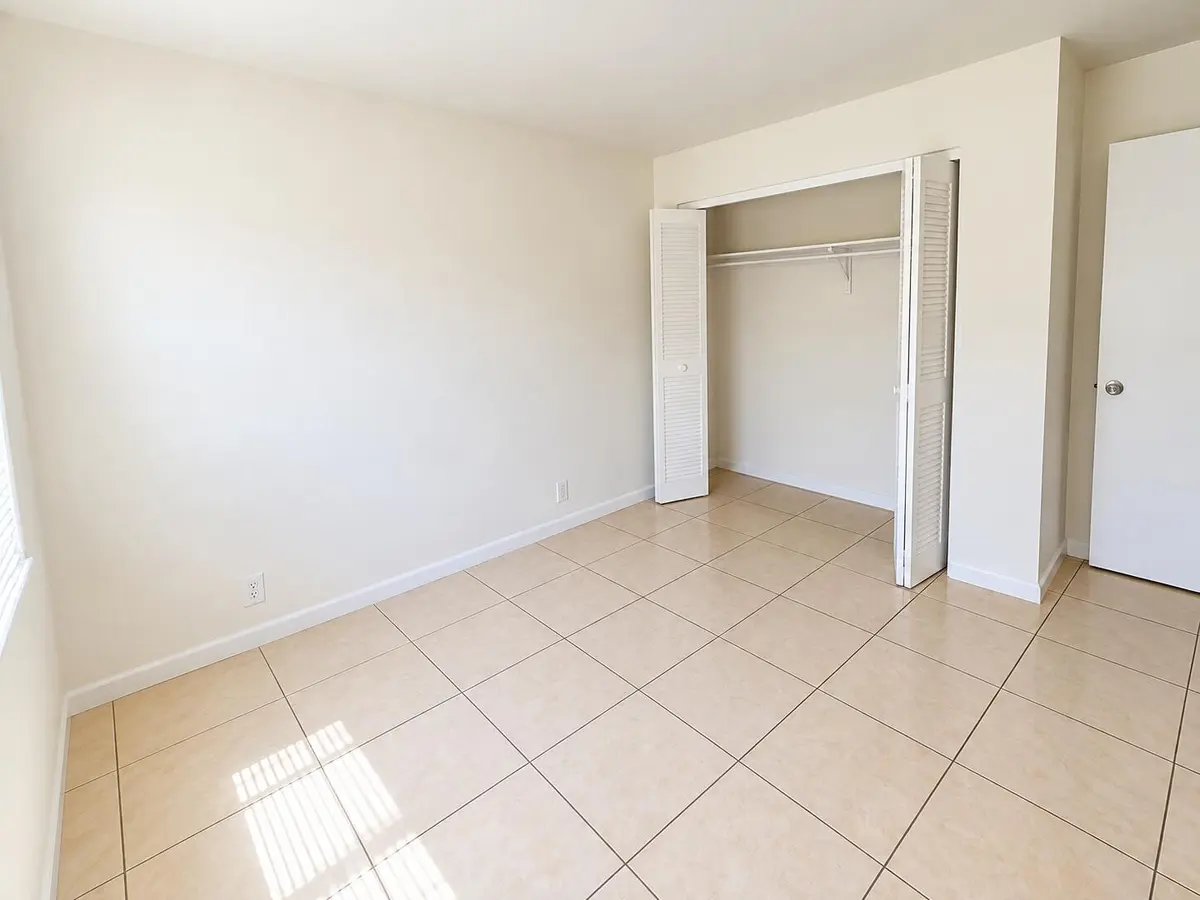 CD6EDE14-248C-440F-A41F-7FB6CAFC0B79 at 5150 NE 6TH Avenue 113, Oakland Park